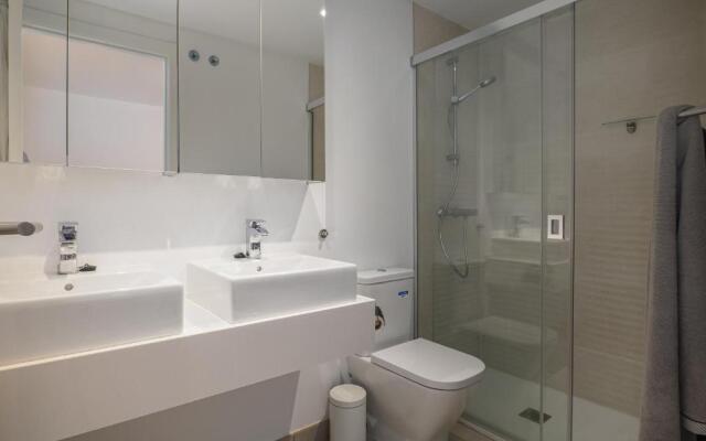 2313-Amazing new luxury apartment with three bedrooms