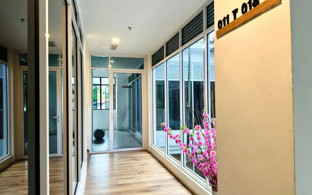 T+ Hotel Macallum