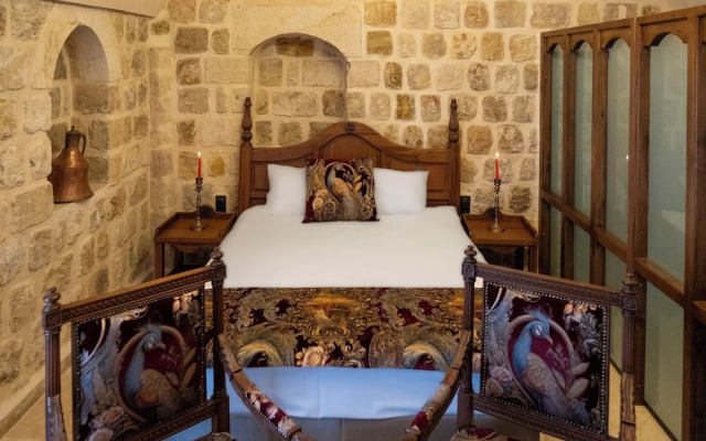 Kasr-i Divan Hotel