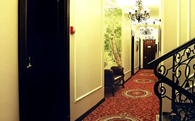 Frederic Koklen Boutique Hotel