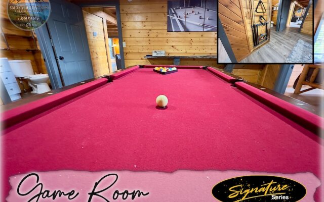 Tennessee Treasure 11 Beds Pool Theater