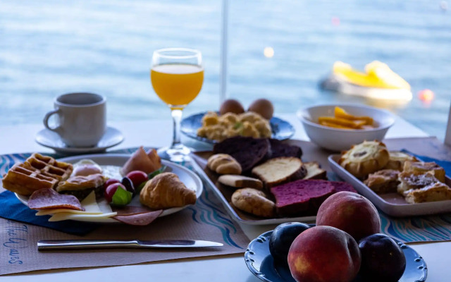 Venus Beach Bungalows Hotel