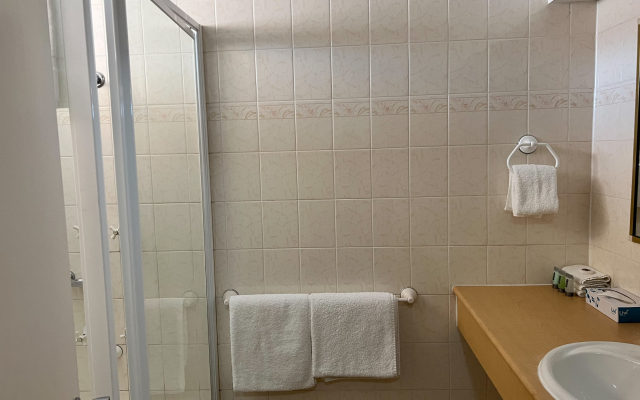 Stay at Alice Springs Hotel