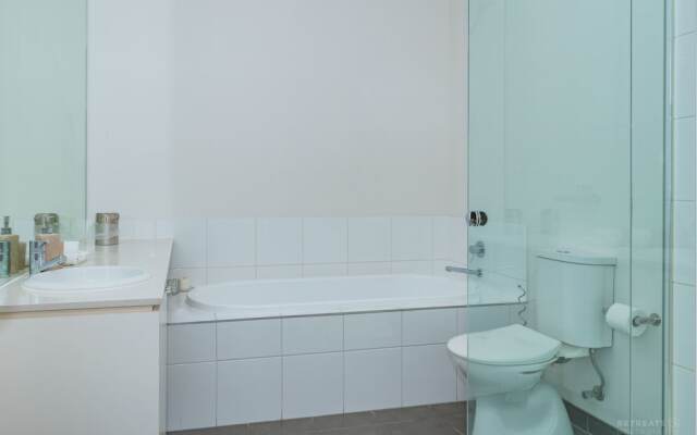 Poolside 3 Bedroom Condo