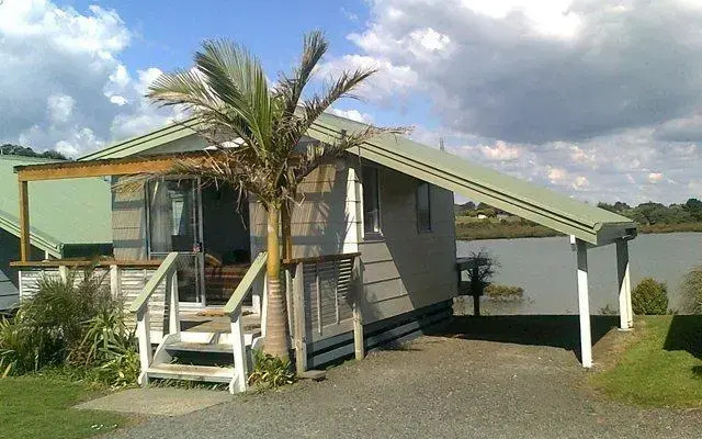 Clarks Beach Holiday Park