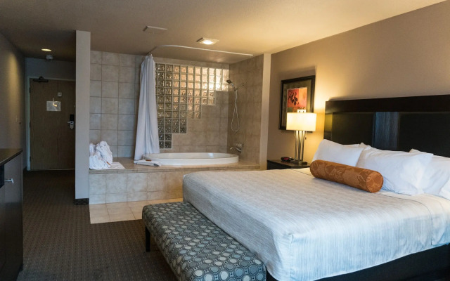Monarch Hotel & Conference Center