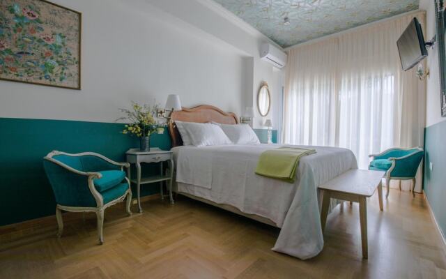 Rastoni Athens Suites nearAcropolis at Tsatsou Street