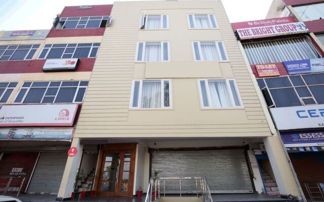 OYO 8954 Hotel Joy