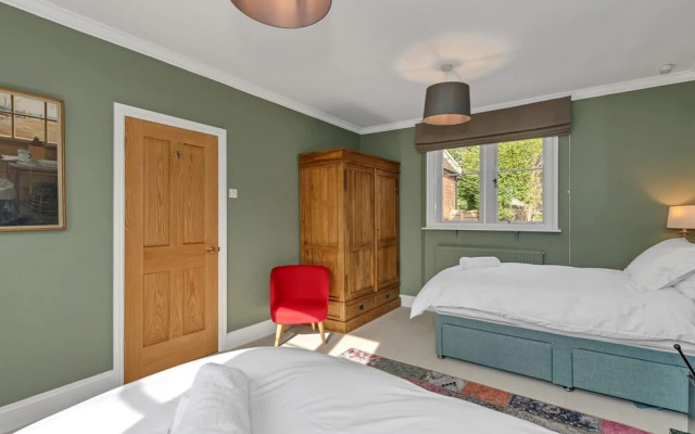 The School House - Luxury Home With Large Garden