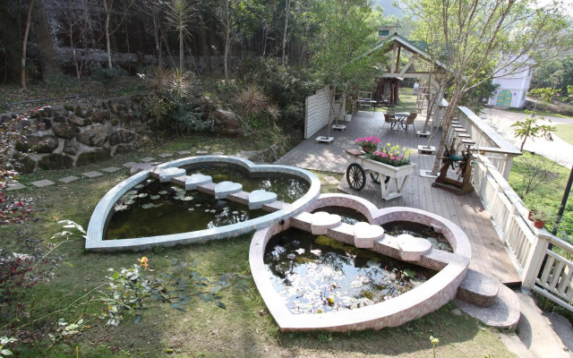 Bear Meets Moose B&B