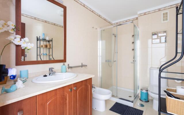 Home2Book Stunning Apartment Bajamar