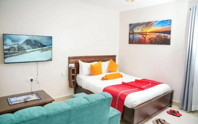 Lux Suites Studio City Apartments
