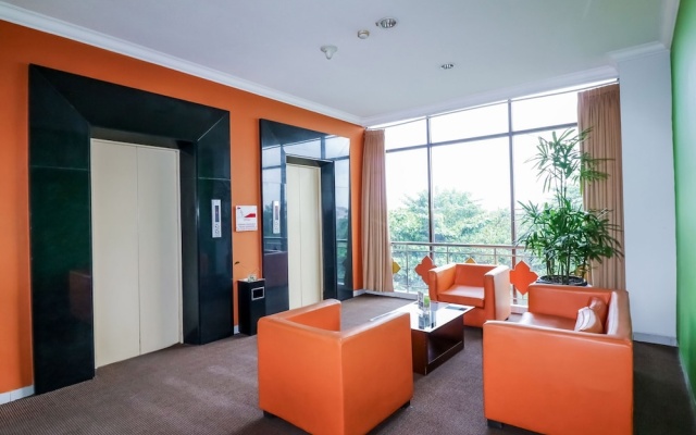 NIDA Rooms Jalan Colombo Tugu Station – Guest Rooms – Sleman