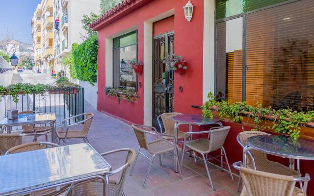 Sol y Miel Hostal