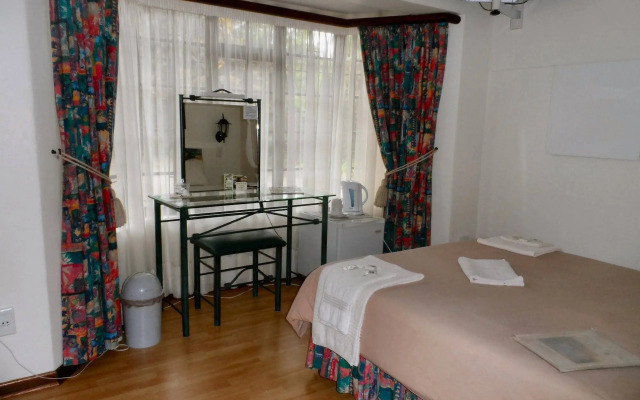 Mdoni House Guest Lodge