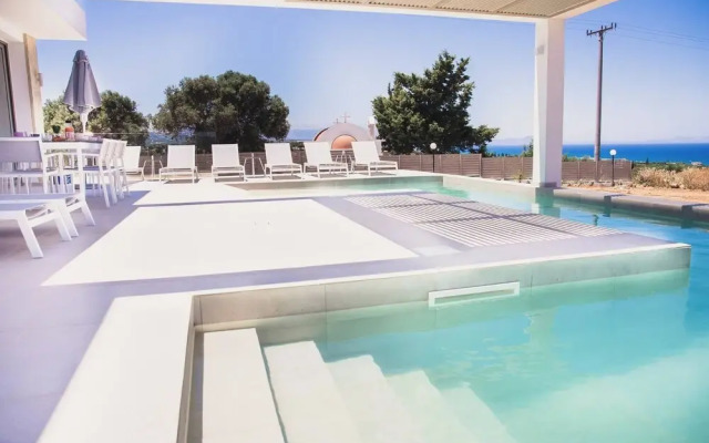 Starlight Villa Guro - 4bd, 4ba, 4min To Beach