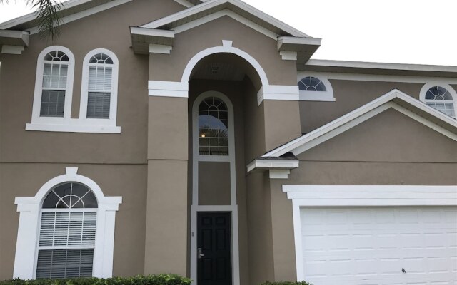 7 Bedroom Home With Private Screened Pool Spa Gameroom and 2 Master Suites by Florida Dream Homes