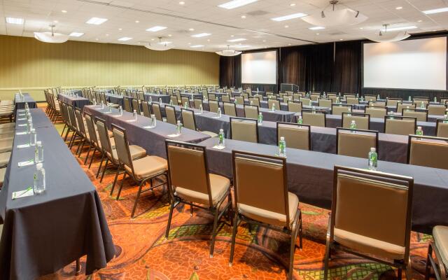 Holiday Inn Airport - Portland by IHG