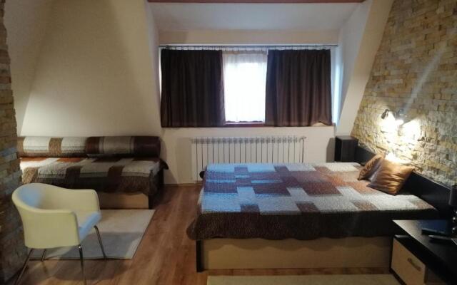 Apartman 115 Zoned