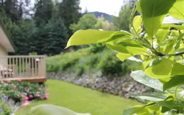 Revelstoke Mountain Guesthouse