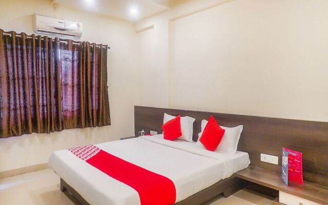 OYO 13583 Hotel Paradise Inn