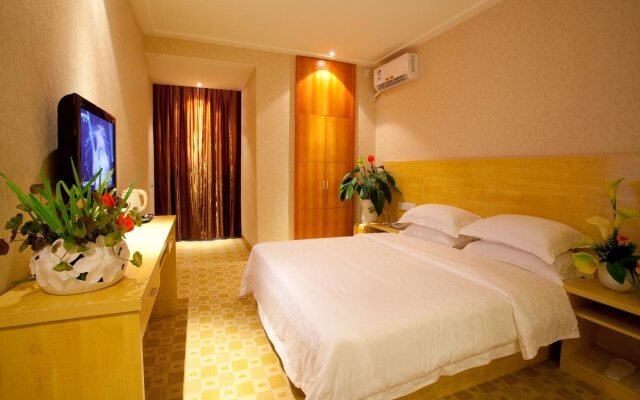 Hawks Holiday Hotel