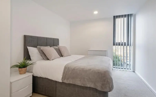 Beautiful Private 2BR Apartment in Prime Location