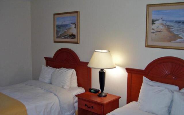 Comfort Inn & Suites Airport