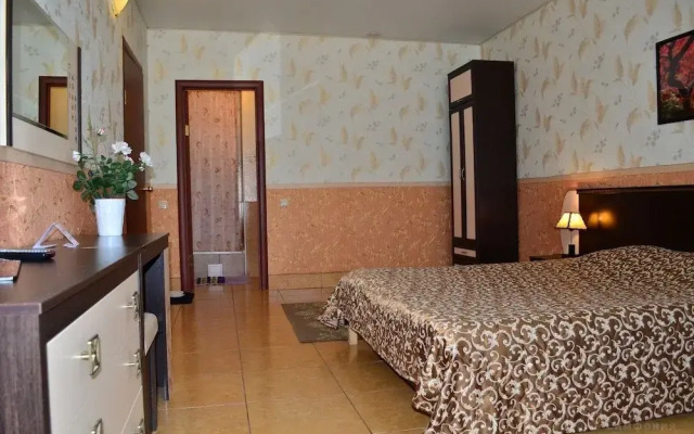 Симфоническая ул. ул. Композиторов, 12