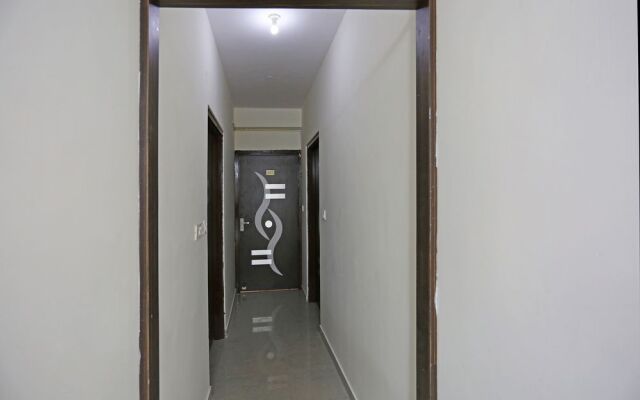 OYO 9596 Hotel Radha Nikunj Residency