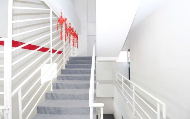Airy Blok M Panglima Polim Empat 46 Jakarta