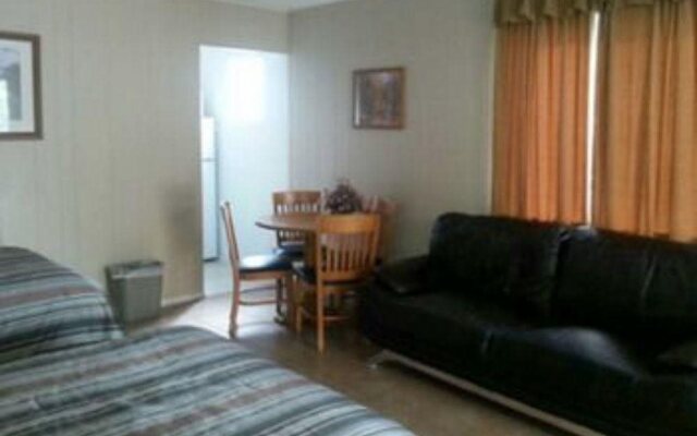 Horseshoe Riverside Lodge