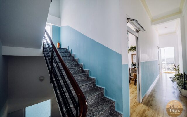 Mây's House