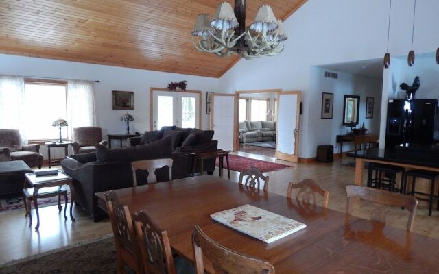 House on Lookout Trace