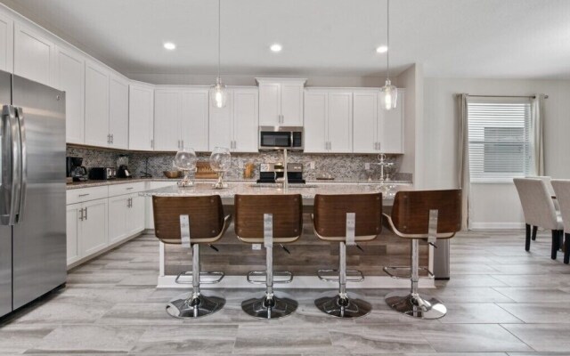 Gorgeous Top Pool Home Sl4730