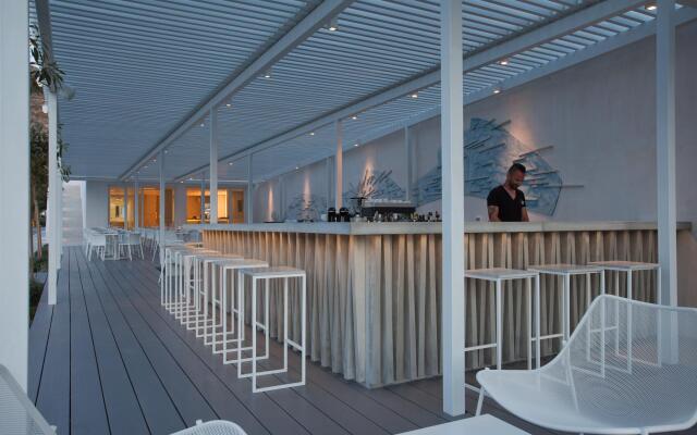 Relux Ios Hotel
