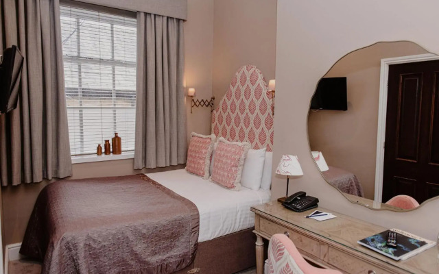 Woodlands Hotel