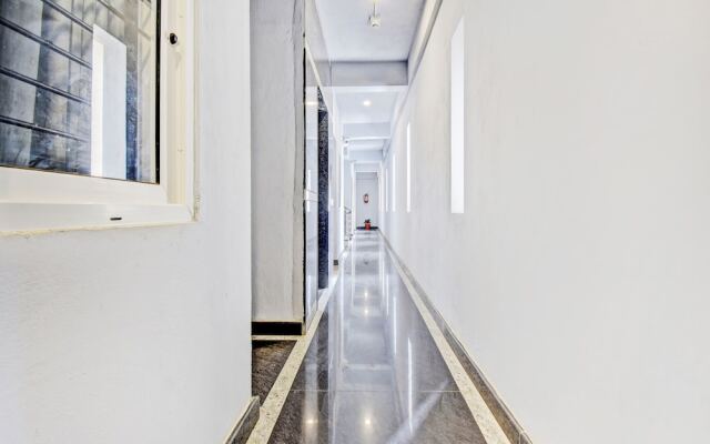 Fabhotel The Sun Suites