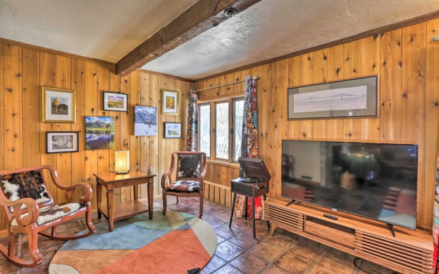 Lake Cabin w/ King Bed, Foodie Kitchen, & Views