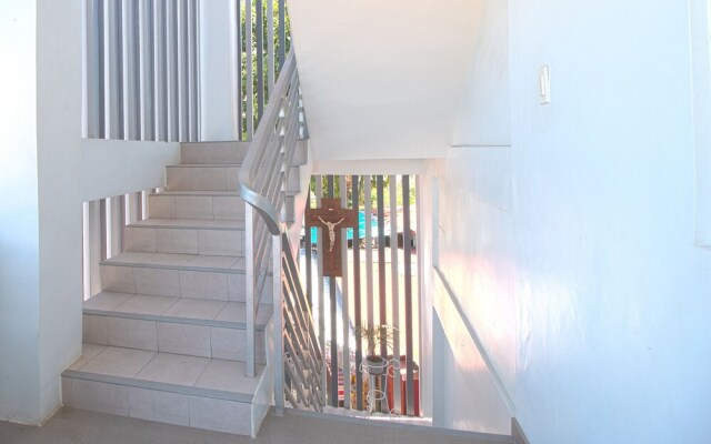 OYO 778 Fat J Apartelle
