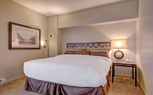 Village at Breckenridge Condos Sleeps 8 - Ski in Out + Walk downtown 2 Bedroom Apts by RedAwning