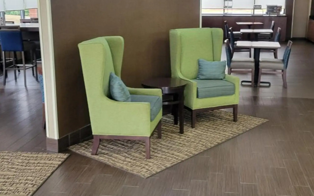 Comfort Suites Macon