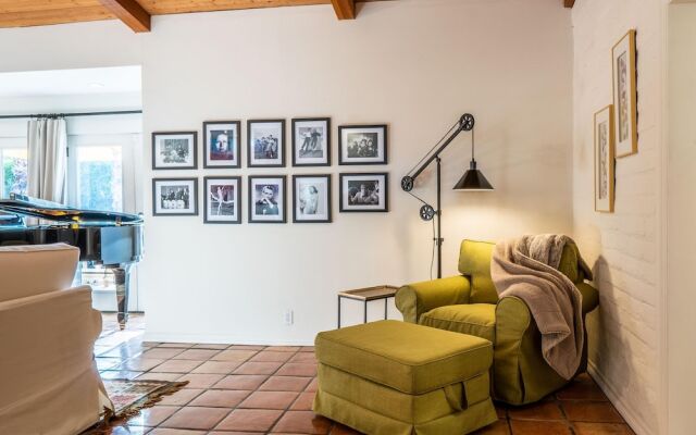 Mariposa on San Lorenzo