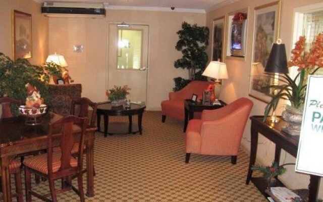 InTown Suites Extended Stay Clarksville