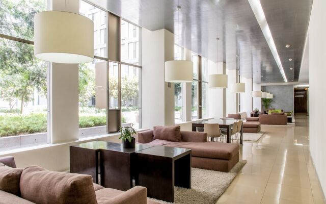 Apartment Downtown with Balcony 12 C