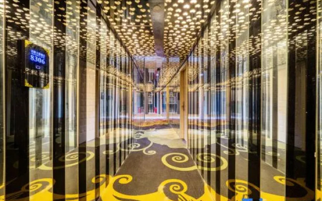 Burton Hotel (Shanghai Songjiang Jiuting Subway Station Branch)