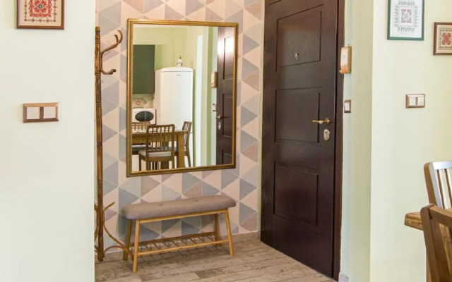 Top Central 2 Bedroom Apartment next to NDK