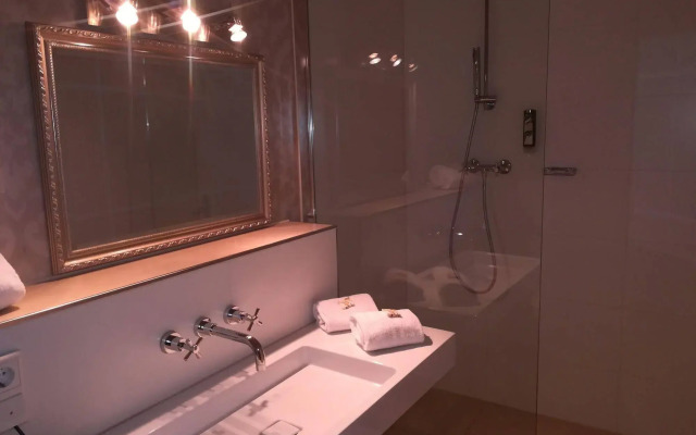 Apartmenthaus Hohe Straße UG