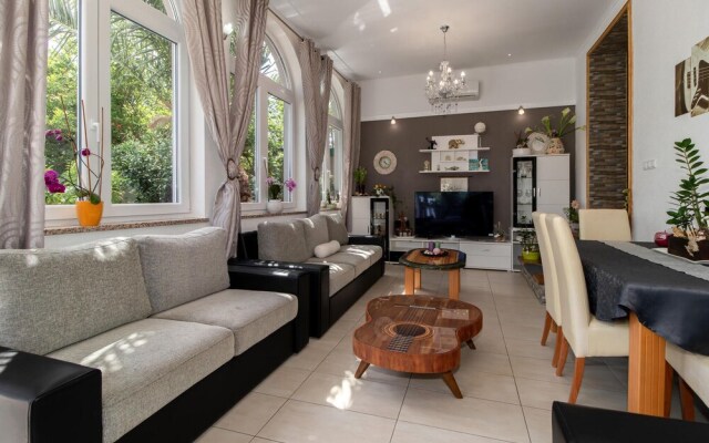 Beautiful Home in Crikvenica With Wifi and 6 Bedrooms