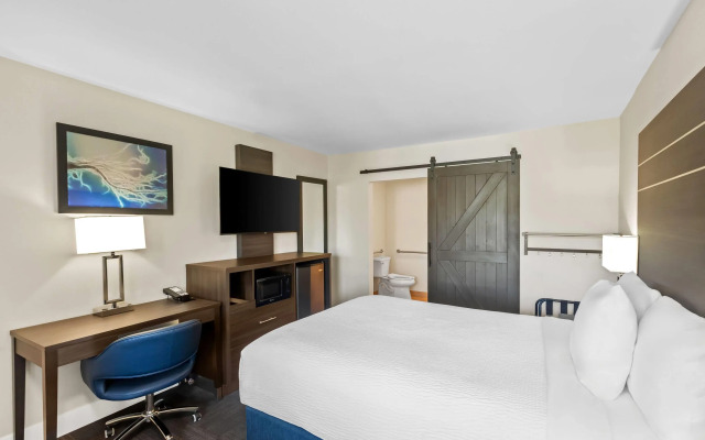 Travelodge by Wyndham Santa Rosa Wine Country